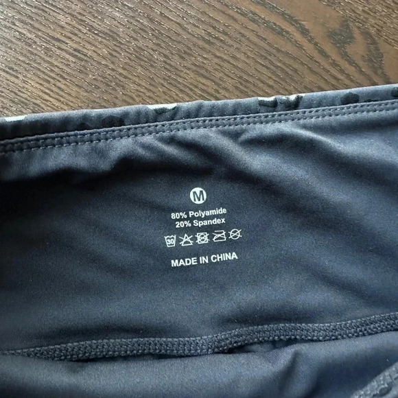 Black Leopard Shorts with Pockets NWT - Picture 3 of 6